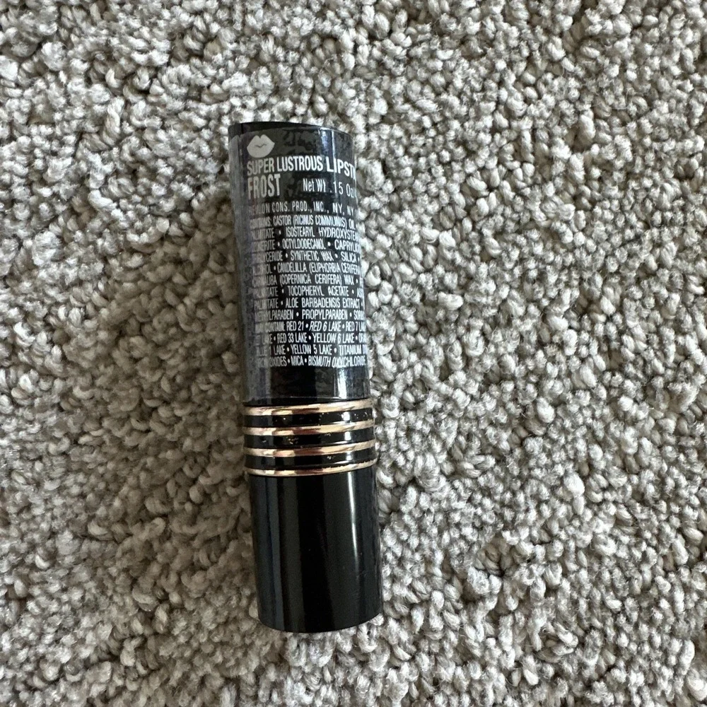 Revlon Super Lustrous‎ Frost Lipstick Magnetic .15oz